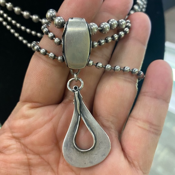 Rare Silpada Sterling Silver Necklace ( FIRM )
✨I have 2 available✨ - Picture 3 of 9